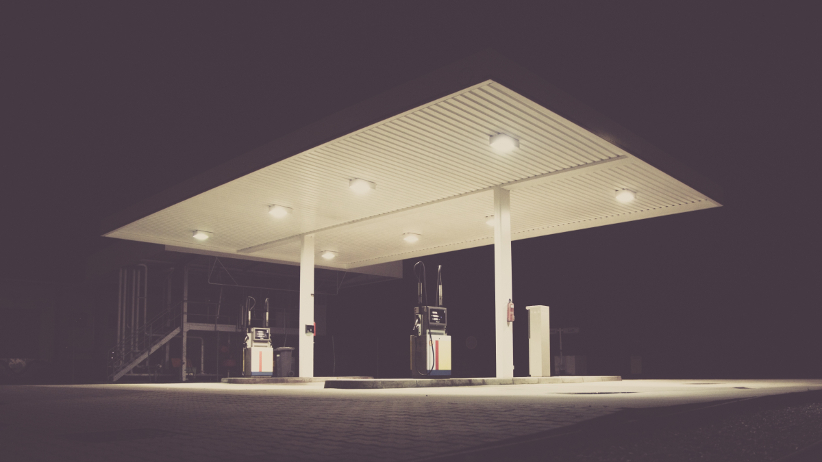 filling-station-1839760.jpg
